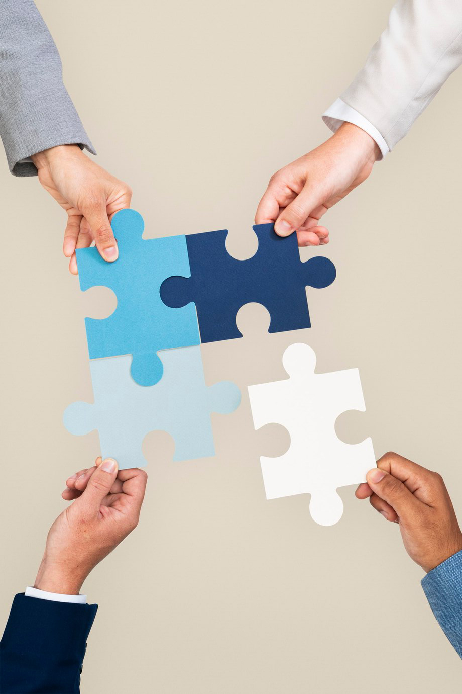 hands-holding-puzzle-business-problem-solving-concept_53876-143285